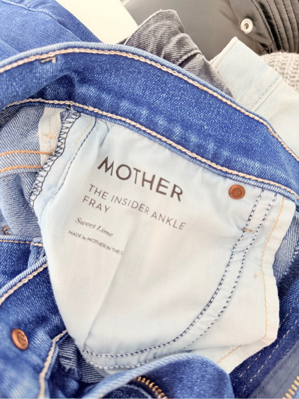 MOTHER Insider Ankle Fray Jeans - Picture 4 of 4
